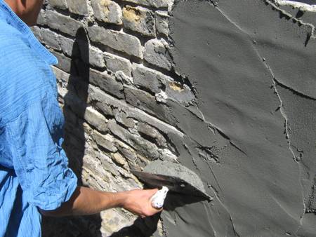 Zementmörtel für Mauertrockenlegung
